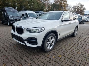 BMW X3 xDrive20i 135 kW (184 PS),