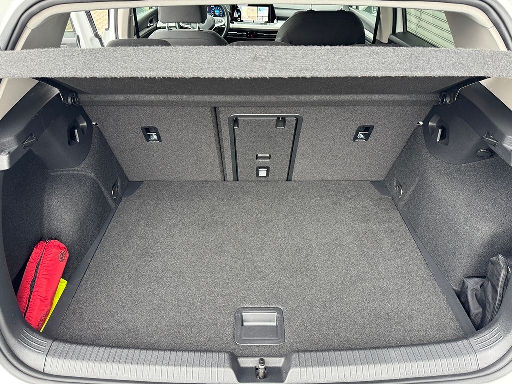 Golf VIII 1.5 eTSI DSG *LED*NAVI*KEYLESS*