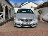 Mercedes-Benz A 160 AVANTGARDE Automatik 2. Hd seit 2012 - Mercedes-Benz A 160 in Hamburg