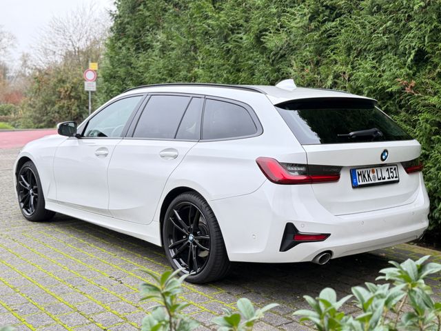 BMW 318d Touring Pano ParkAss