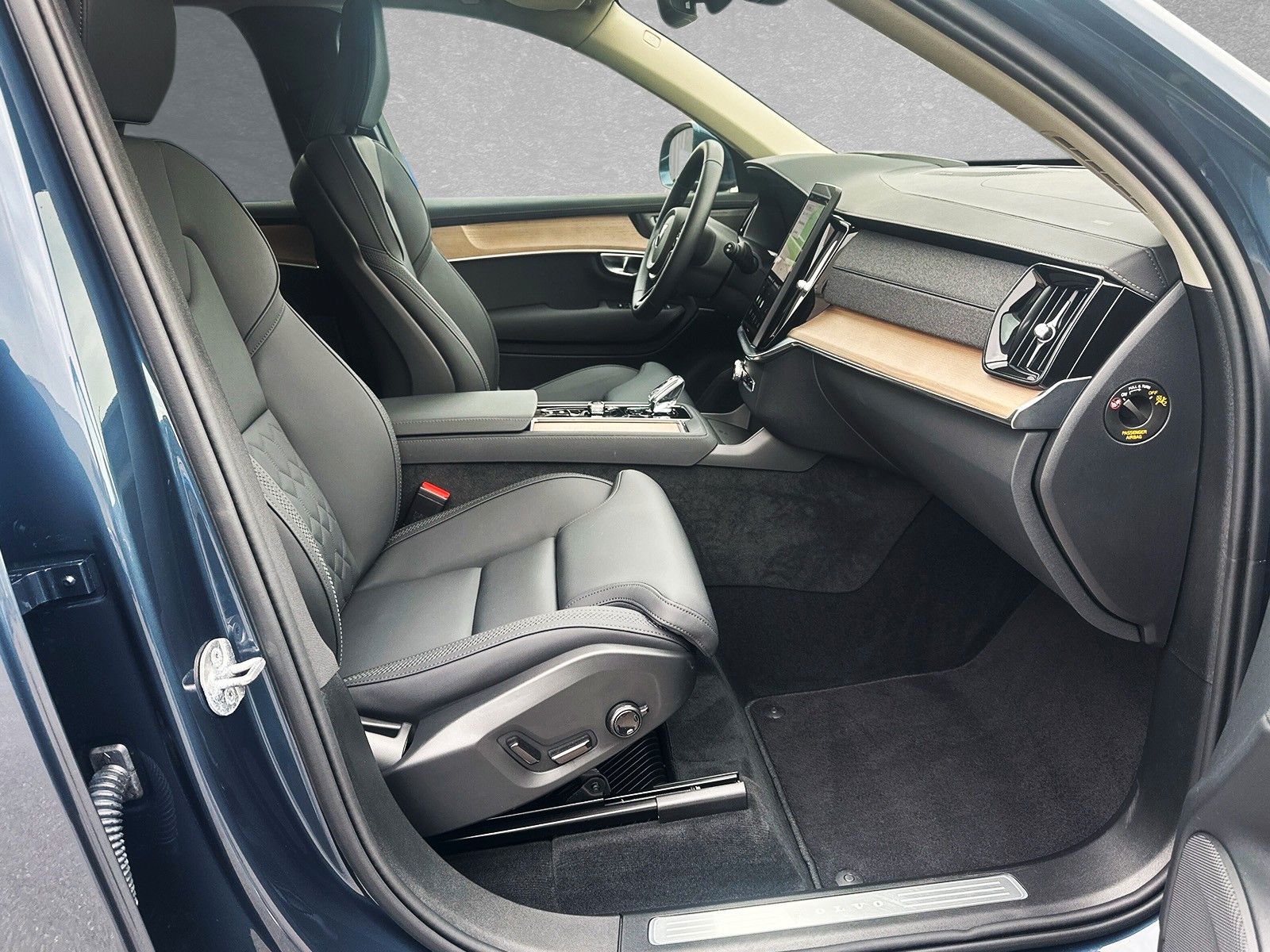Volvo XC90 T8 AWD Plus Bright 7-Sitzer AHK ACC BLIS foto 4