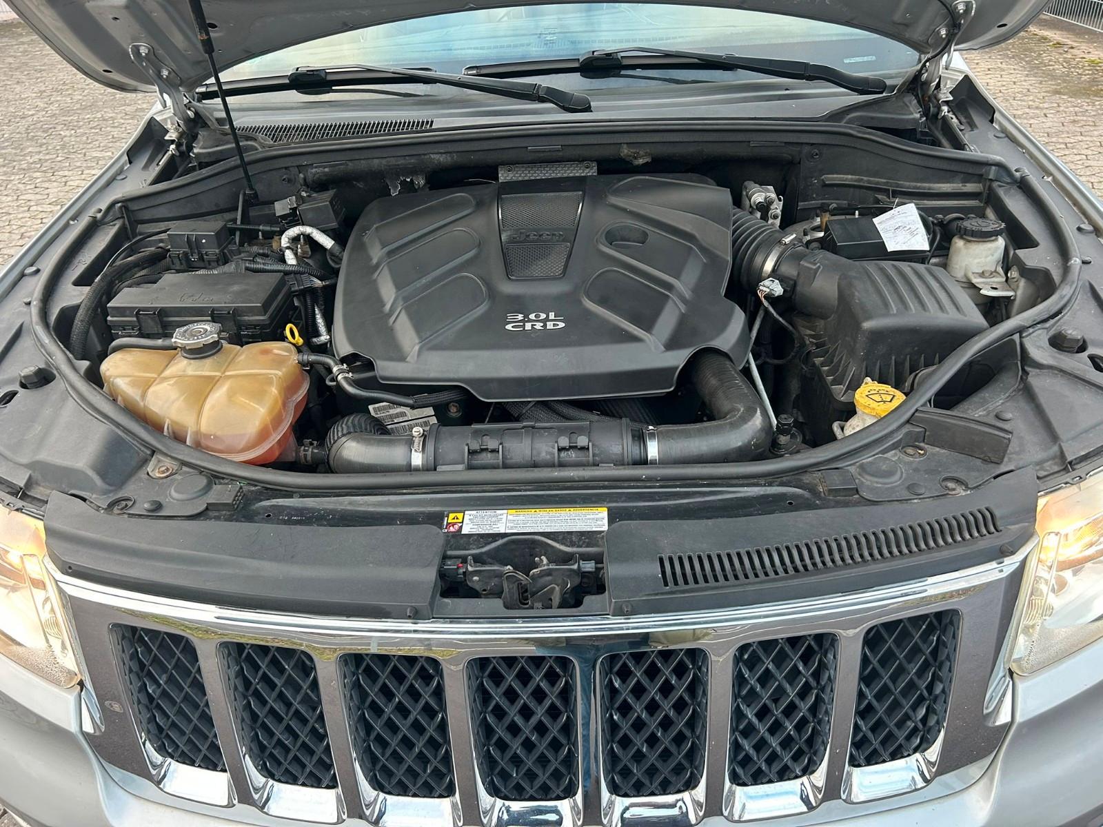 Jeep Grand Cherokee 3.0 CRD | 241 ch | BVA | Toit panoramique | Suspension pneumatique | Cuir | Caméra de recul | Régulateur adaptatif