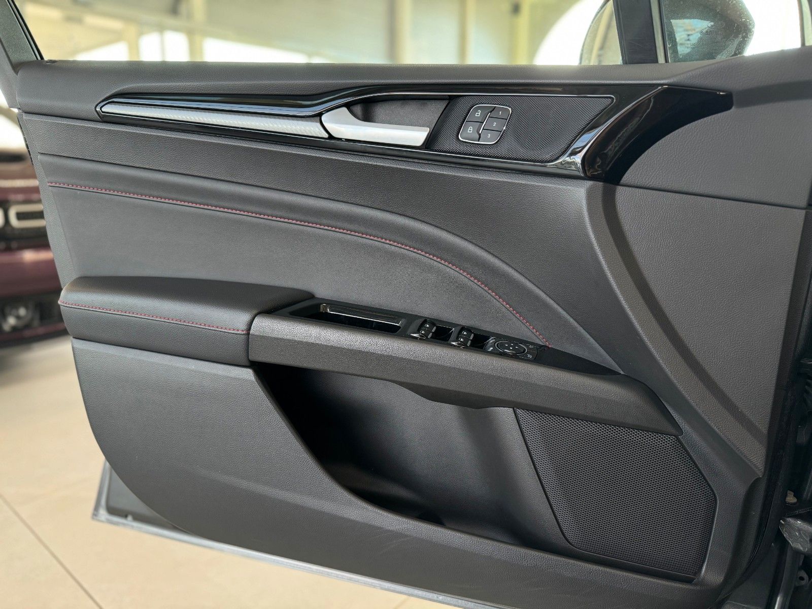 Fahrzeugabbildung Ford Mondeo Turnier 2.0 TDCI Automatik ST-Line "AHK"