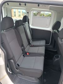 Volkswagen Caddy - 7