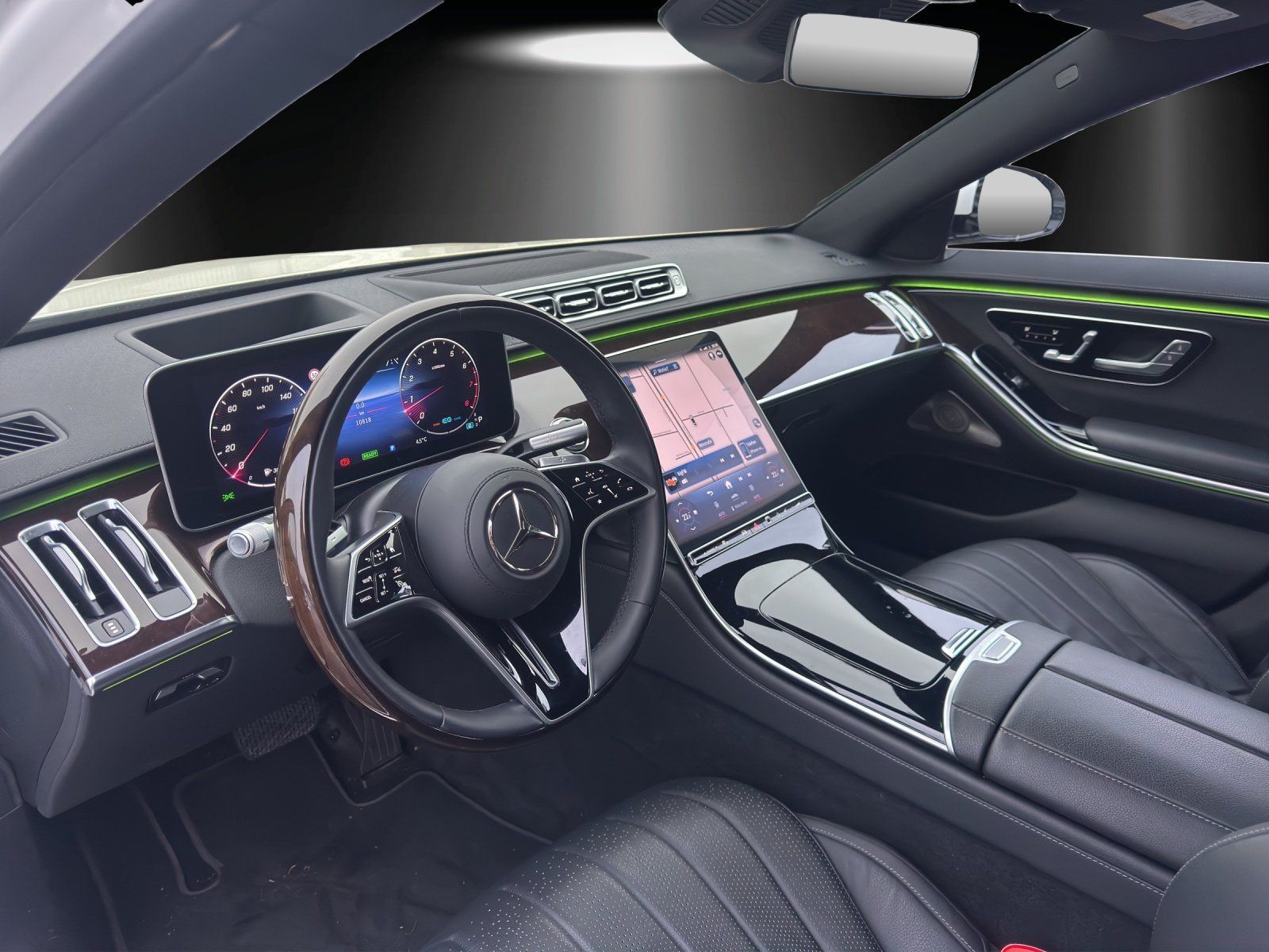 Fahrzeugabbildung Mercedes-Benz S500 4M L FirstClass 4xMassage FondTV Pano Chauf