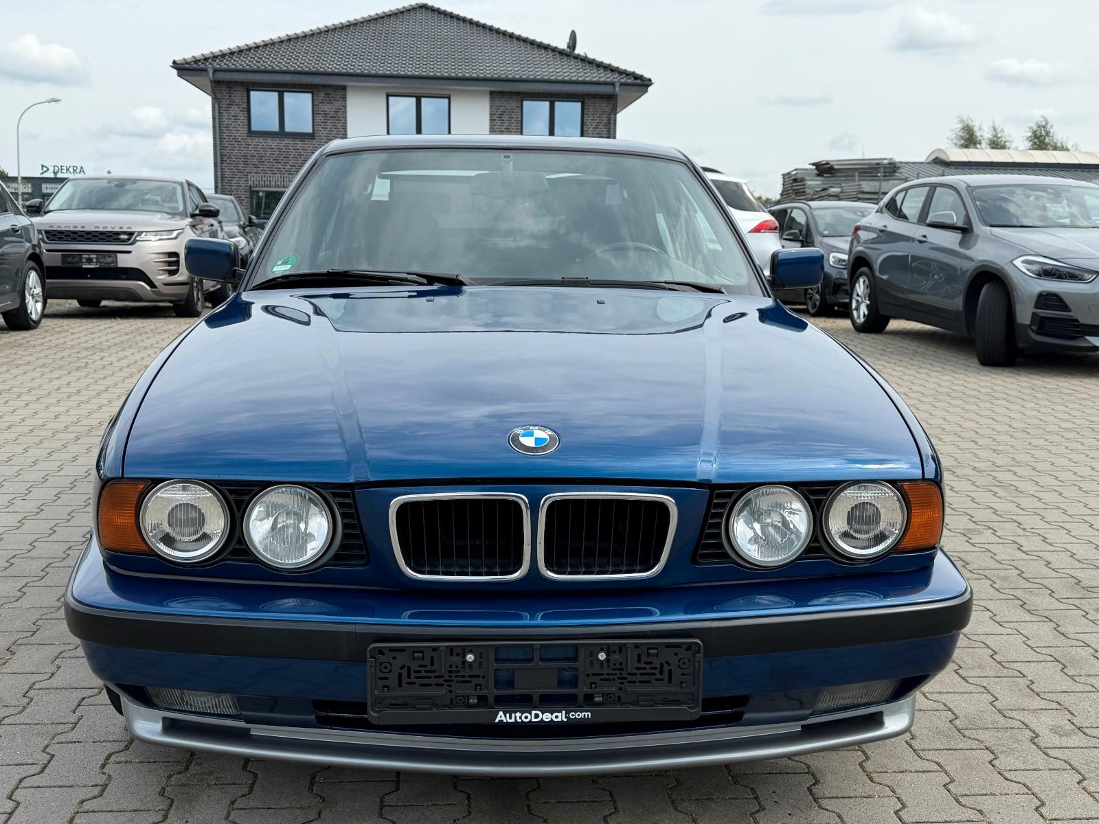 BMW M5 3.8 6 gang AVUS BLAU, 1 of 404