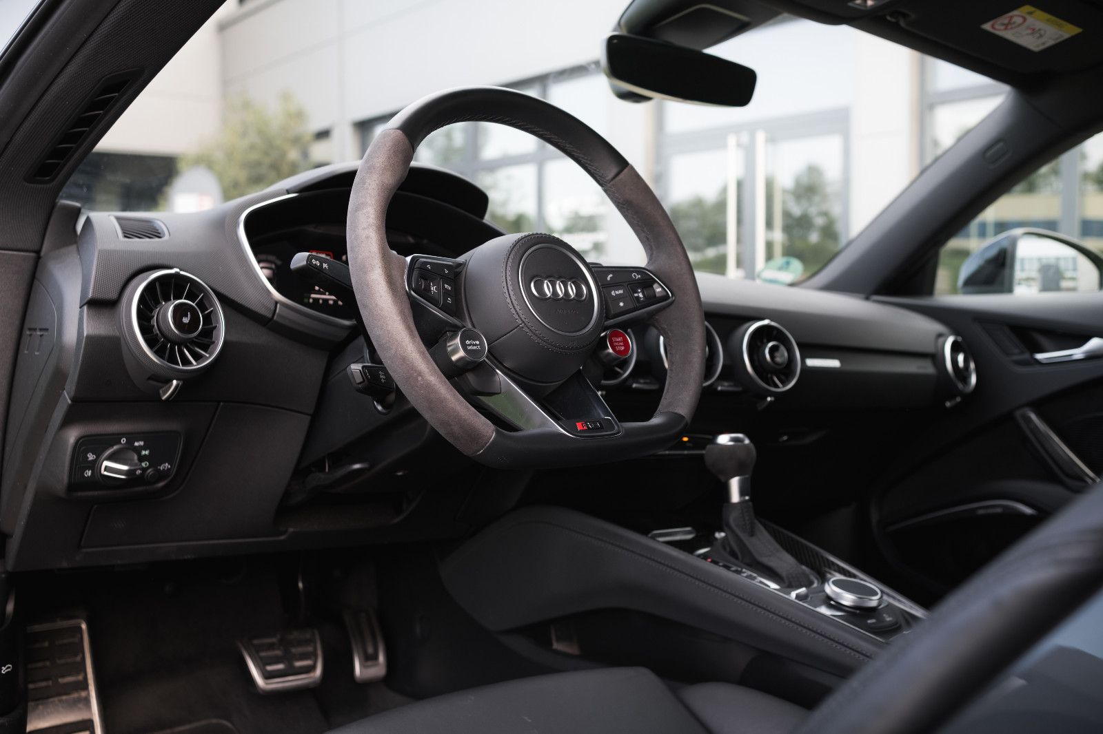 Fahrzeugabbildung Audi TT RS Coupe 2.5 TFSI quattro basis-Matrix LED-