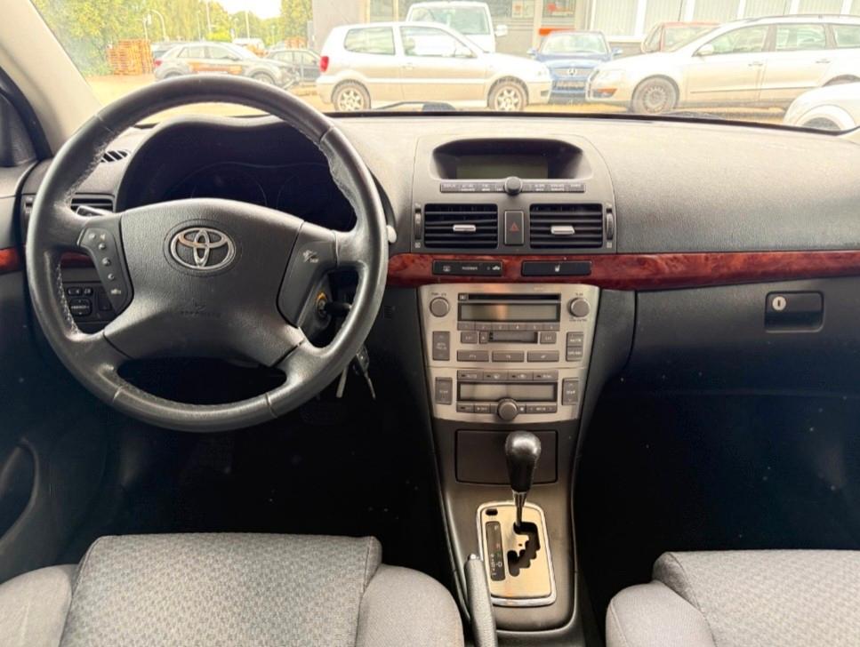 Toyota Avensis 2006 — фото 14