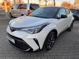 Toyota C-HR 2.0 Hybrid Style Selection - Toyota C-HR: Style