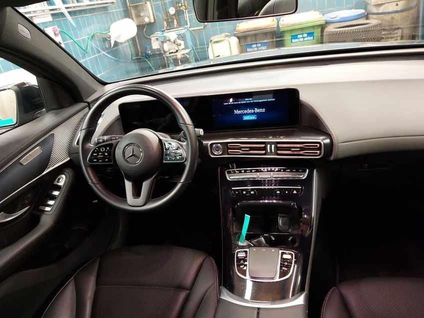 Mercedes-Benz EQC 400 4Matic MultiBeam+Kamera+8x AluFelgen !!!