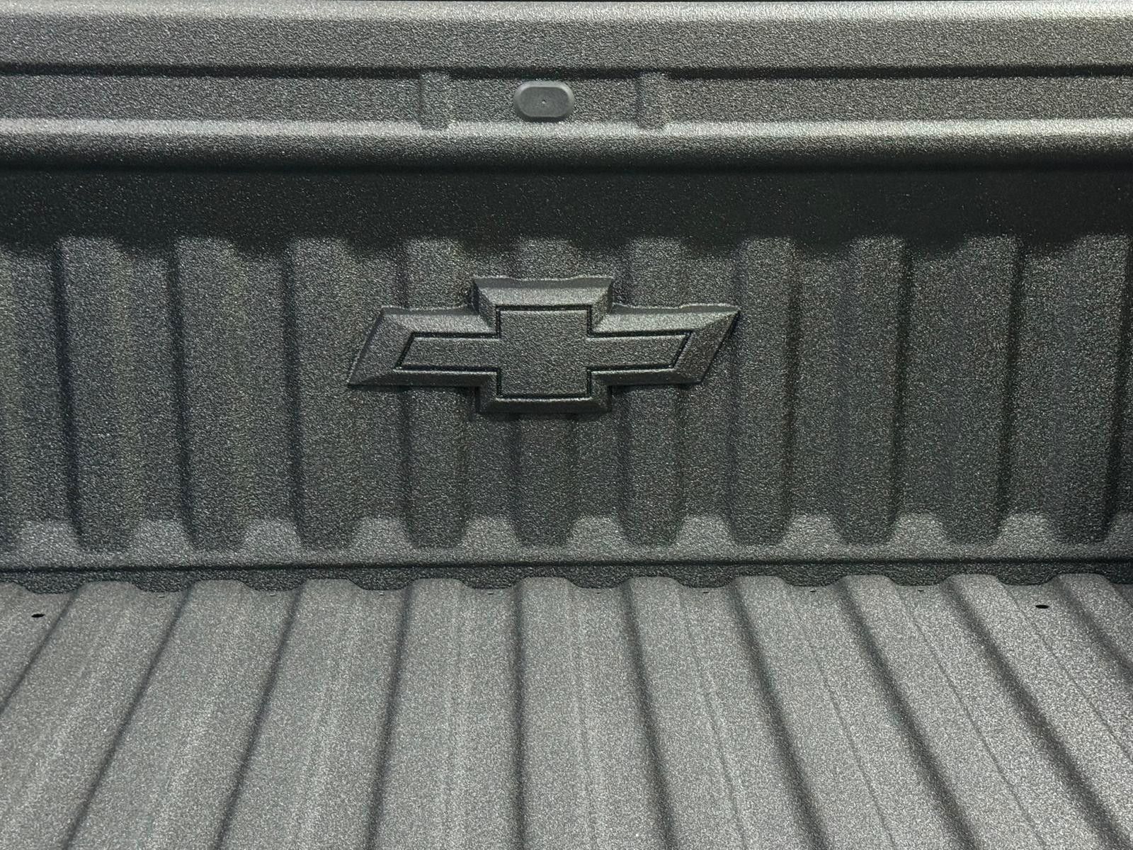 Fahrzeugabbildung Chevrolet 2026 SILVERADO DURAMAX DIESEL 4x4 HIGH COUNTRY