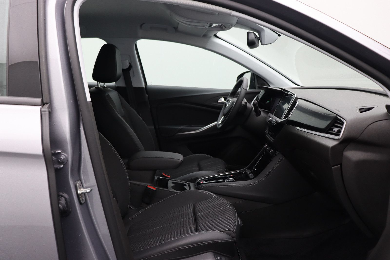 Fahrzeugabbildung Opel Grandland 1.2 GS Line AUT/LED/Navi/ACC/RK