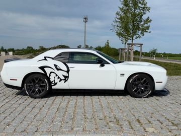 Dodge Challenger - 4