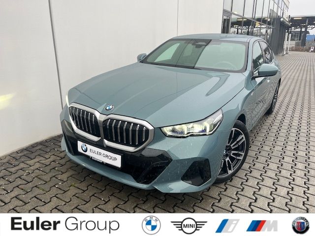 BMW 520 d G60 M Sport AHK H/K KomfSi belüftet Travel