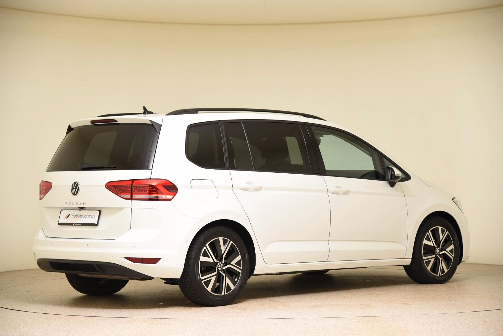 Volkswagen Touran 2.0 TDI 7 Sitze Standhzg Panorama Kamera