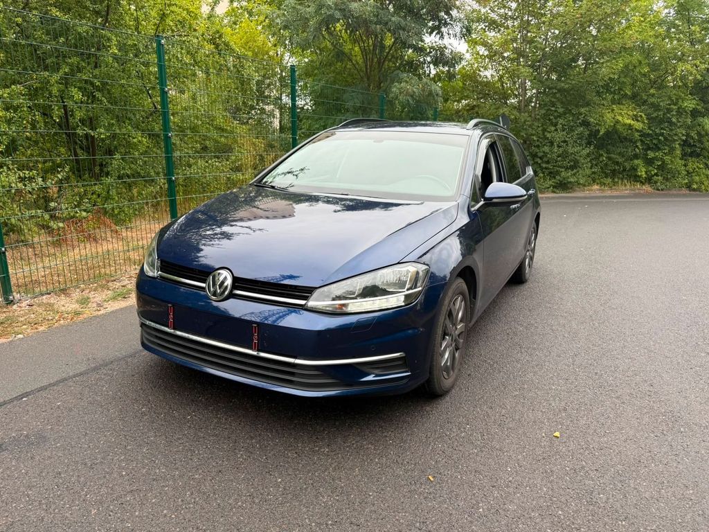 Image of Volkswagen Golf
