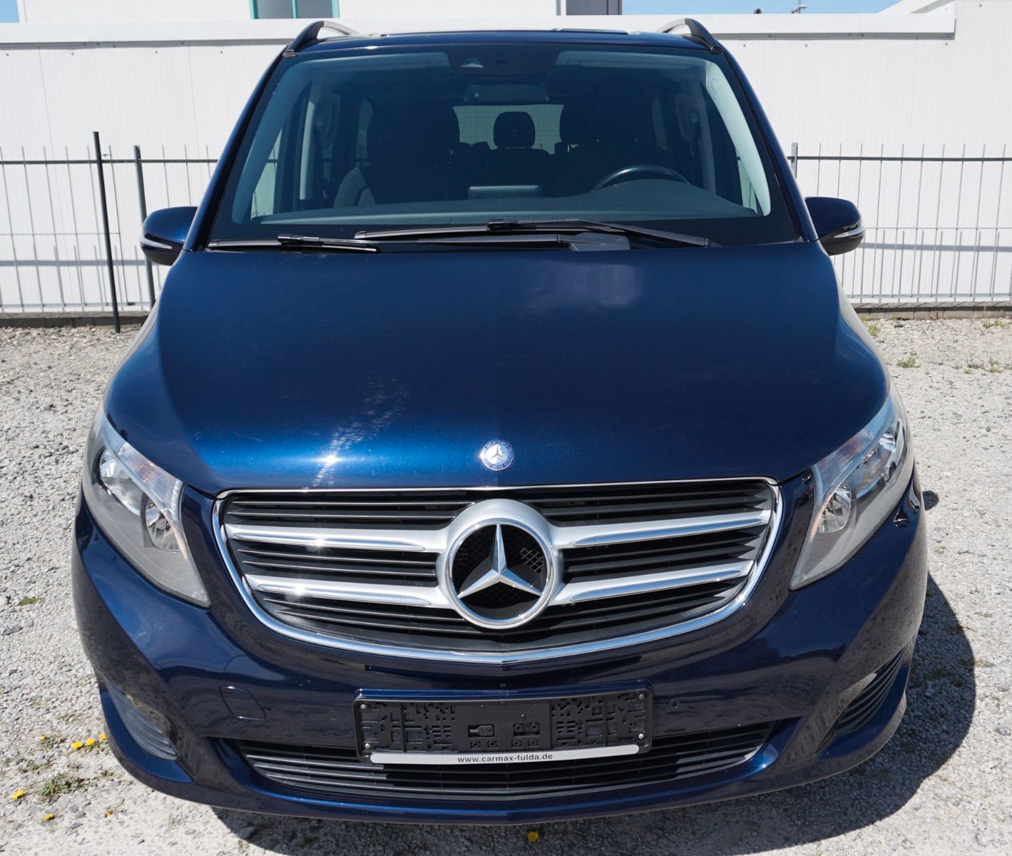 Fahrzeugabbildung Mercedes-Benz V 220d EDITION lang  7 Sitze,Navi,AHK,SR+WR