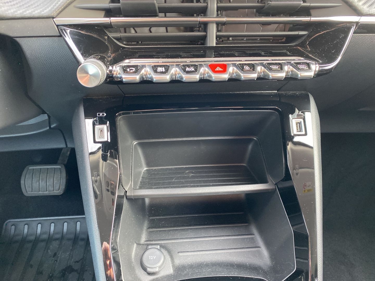 Fahrzeugabbildung Peugeot 2008 e- Active Elektromotor 136  *Rückfahrkamera