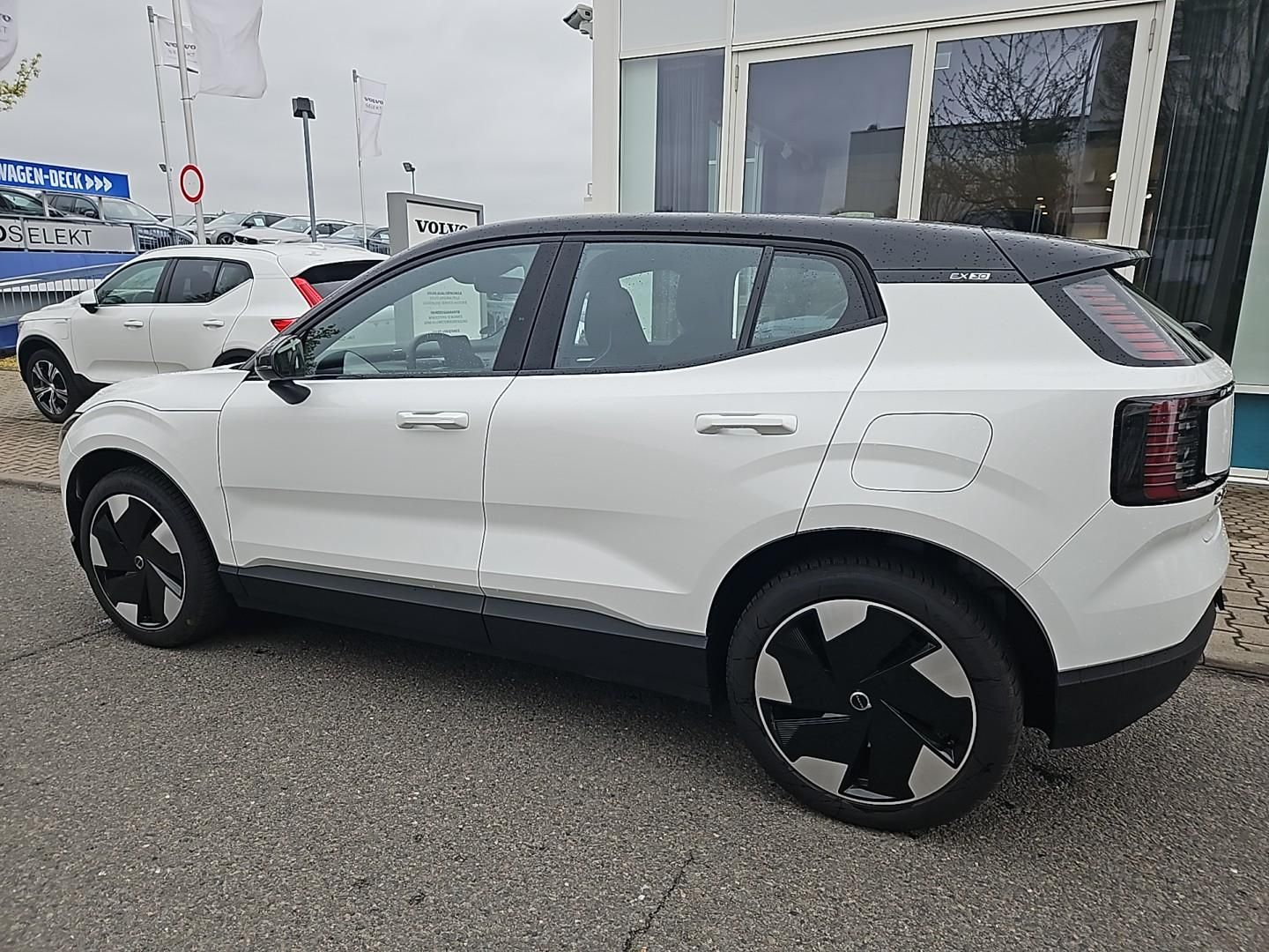 Volvo EX30 Plus Single Range Extended imagem 3