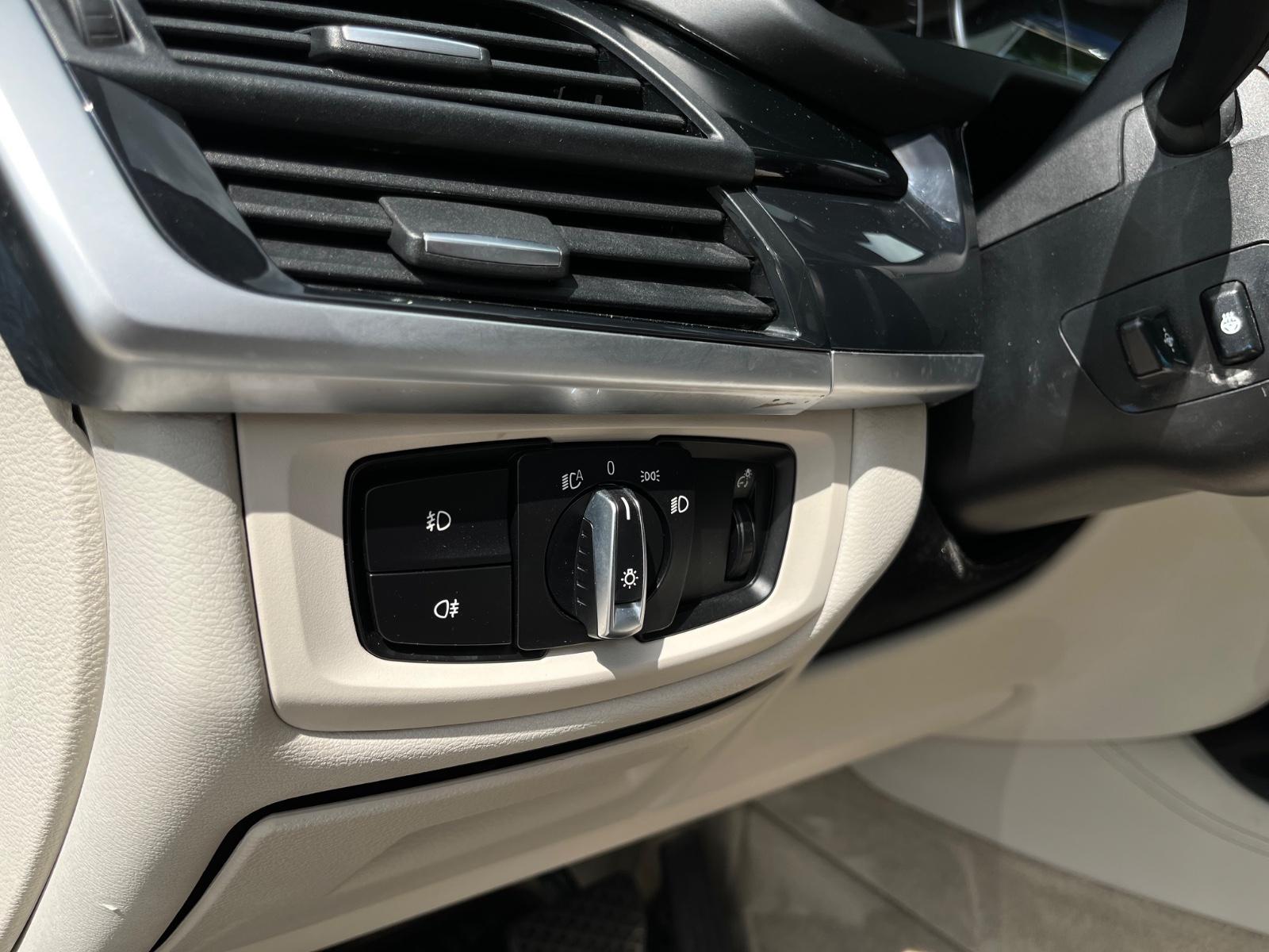 BMW X5 xDrive50i V8 449 ch • BVA • Keyless go • Harman Kardon • HUD • Surround View