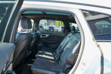 Audi Q7 - 11