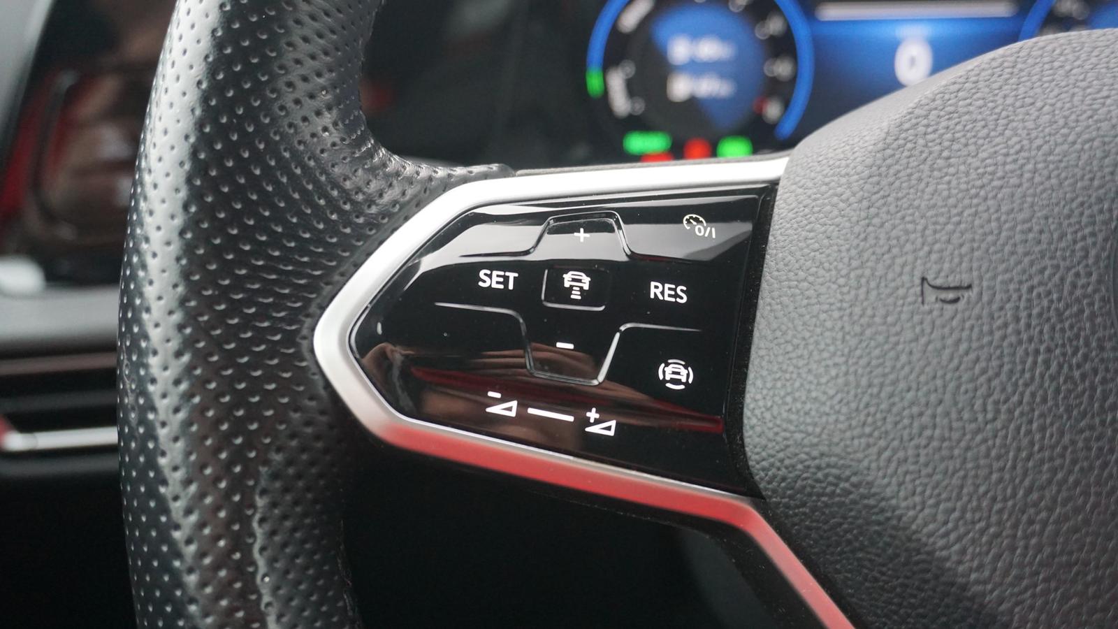 Volkswagen Golf VIII GTE eHybrid LED ACC Navi App-Connect, миниатюра 20