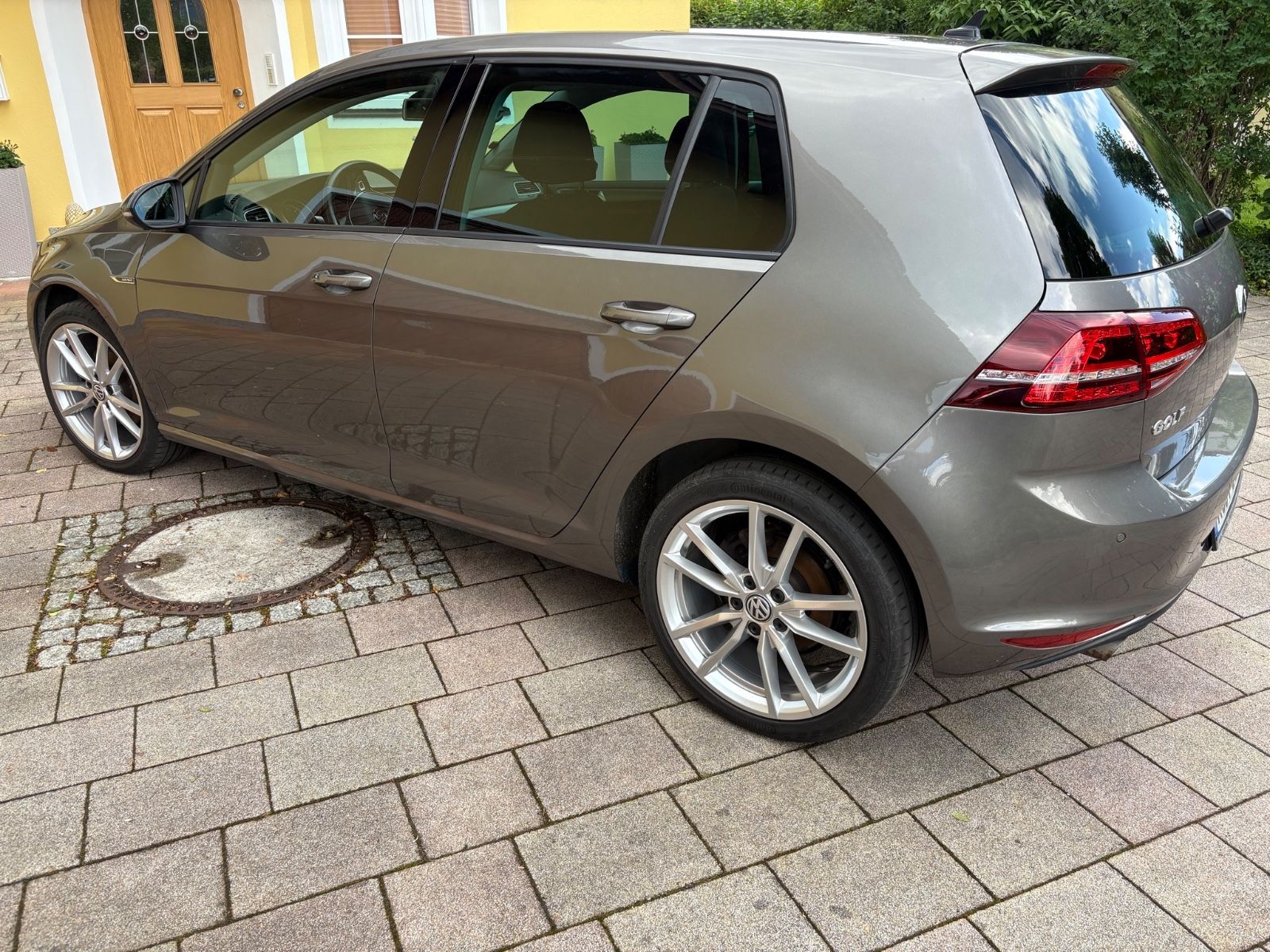VW Golf VII Lim. 1.6 TDI LOUNGE *Standhz*