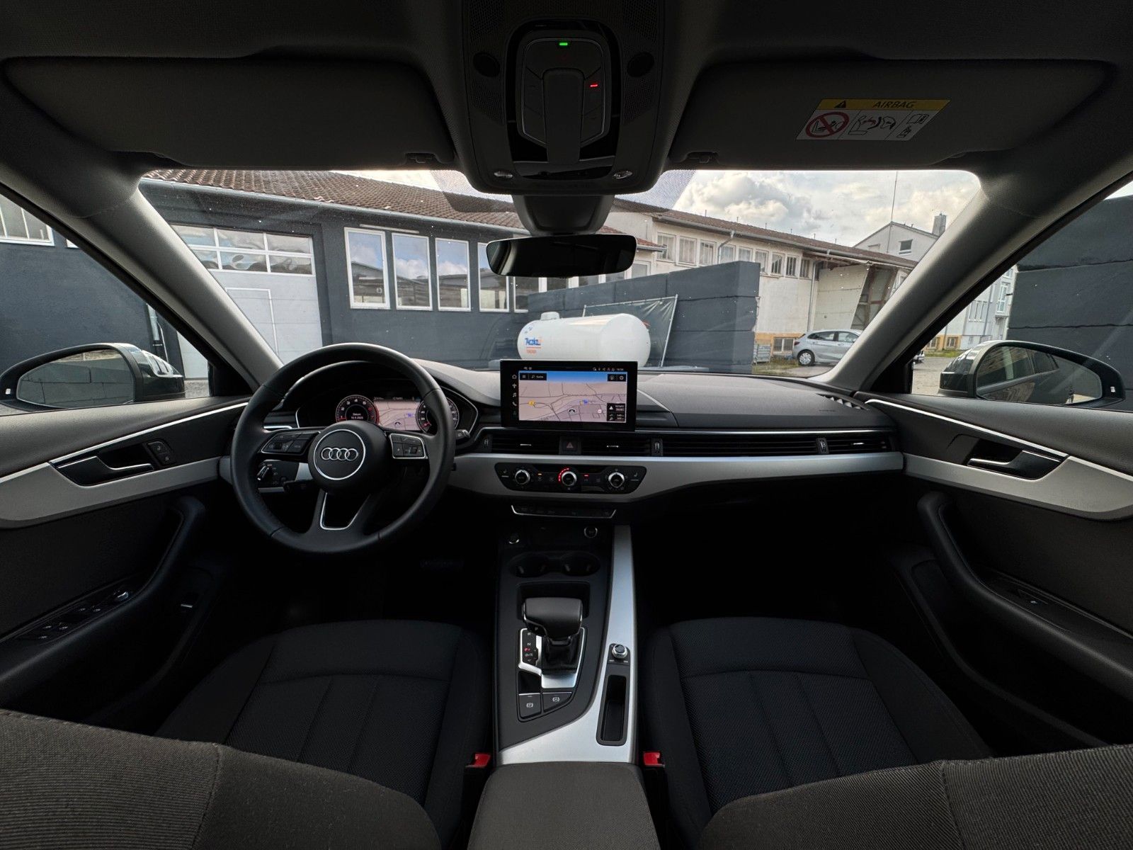 Fahrzeugabbildung Audi A4 Avant 40 TFSI S tronic Kamera Massage AHK SHZ