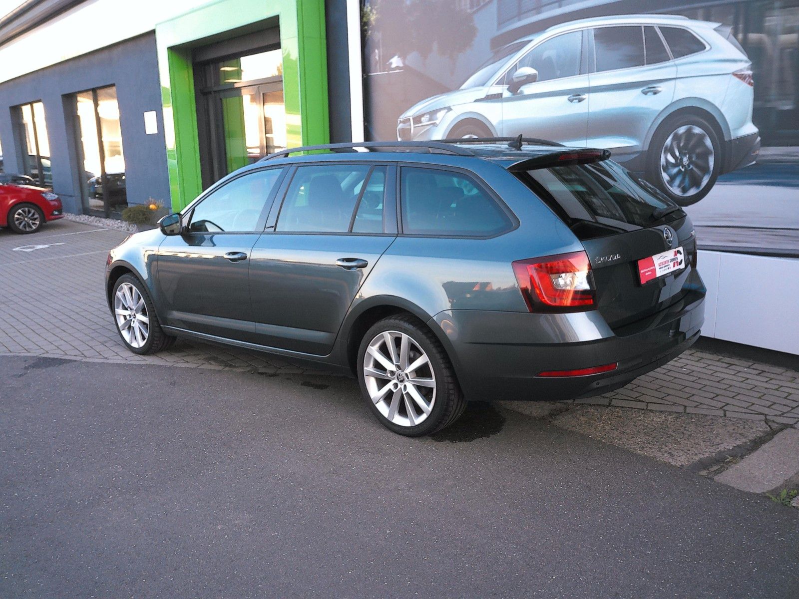 Fahrzeugabbildung SKODA Octavia Combi Soleil 1.6 TDI LED Navi