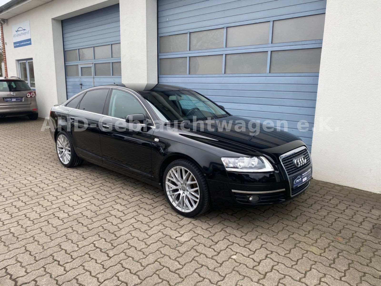 Fahrzeugabbildung Audi A6 Limousine  2.4