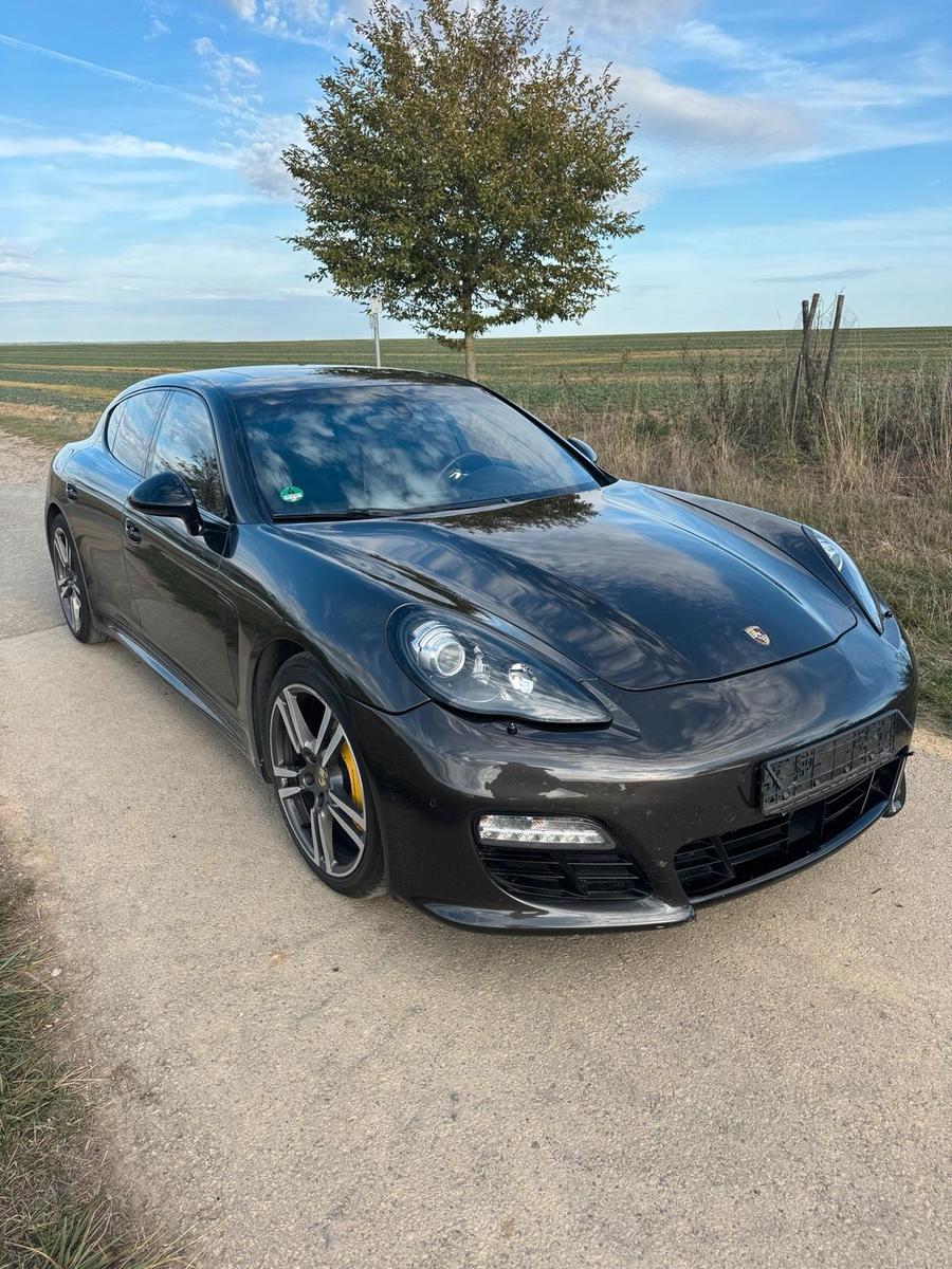 Porsche Panamera 4 S V8 400 PS PDK Sport Plus