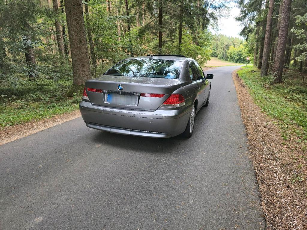 BMW 730