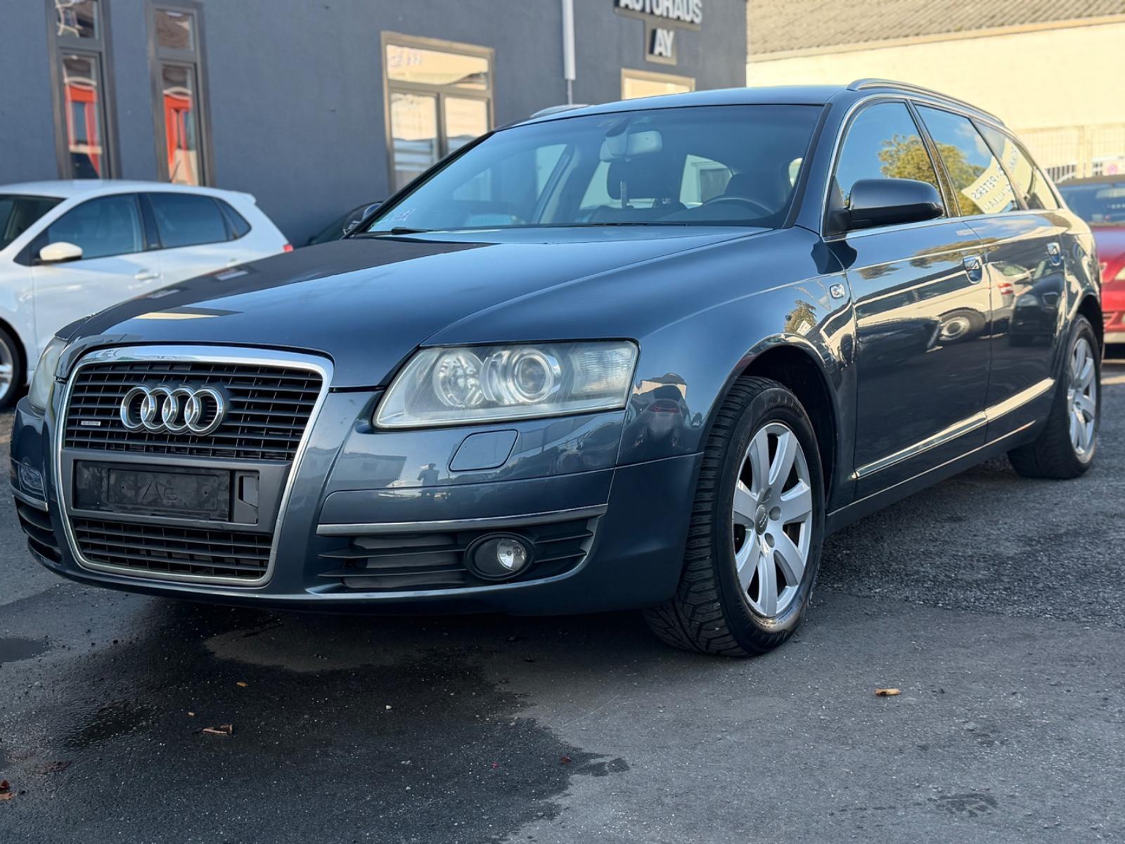 Audi Quattro 2006 — вигляд ззаду