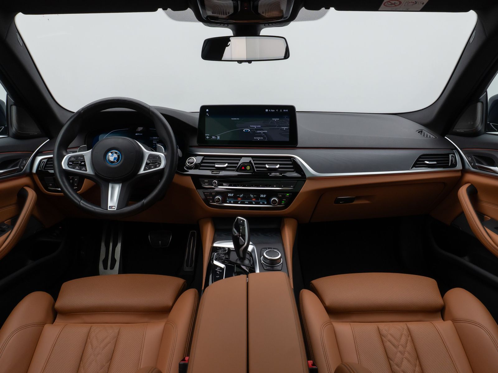 Fahrzeugabbildung BMW 530e xD M Sport Panorama 360°Laser HUD DAB H/K