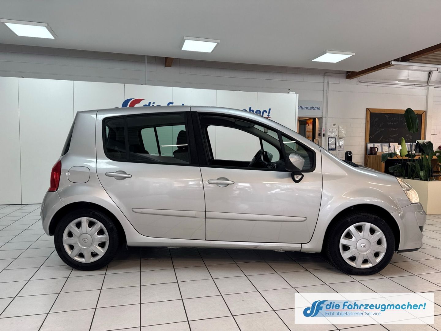 Fahrzeugabbildung Renault Modus Dynamique 1,6 Automatik Klima el.SP Spieg.