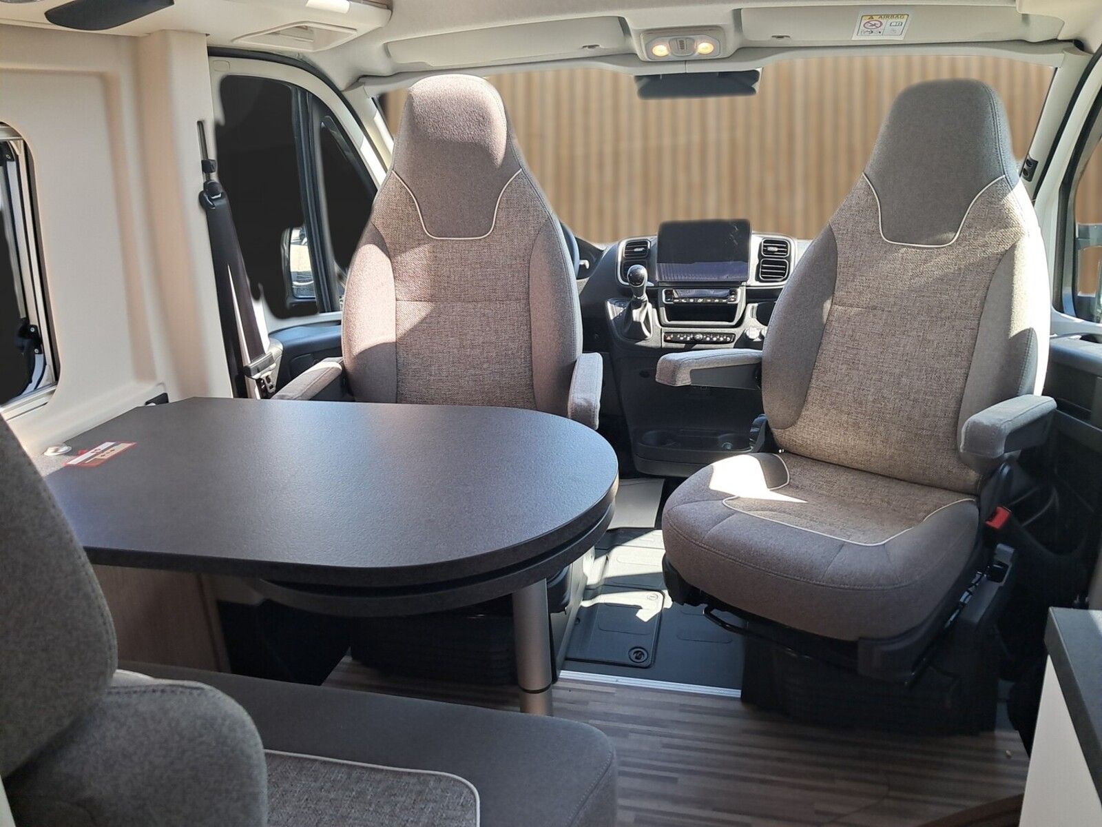 Fahrzeugabbildung Malibu Van diversity 640 LE K GT Skyview Radio DAB, RFK