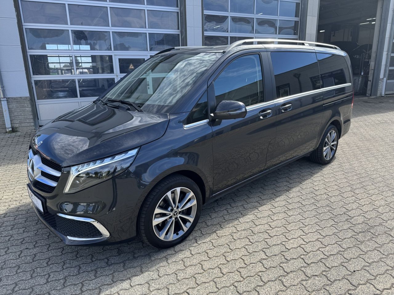 Mercedes-Benz V 300d Avantgarde Ed. 4x4 Distronic*AHK*Standhzg