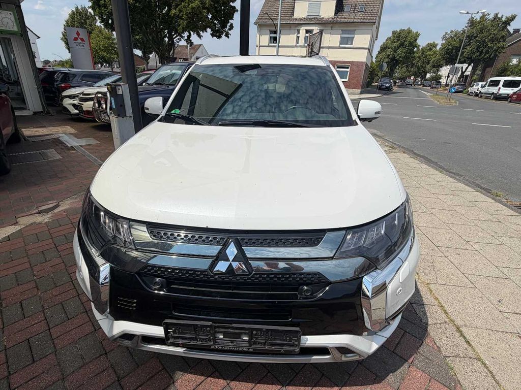 Image of Mitsubishi Plug-in Hybrid Outlander