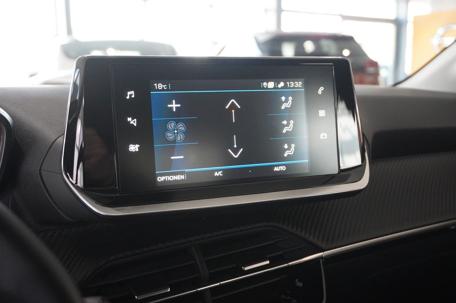 Fahrzeugabbildung Peugeot 208 1.5 HDI ACTICE NAVI/LED/SHZ/PDC/SPORT/TEMP.