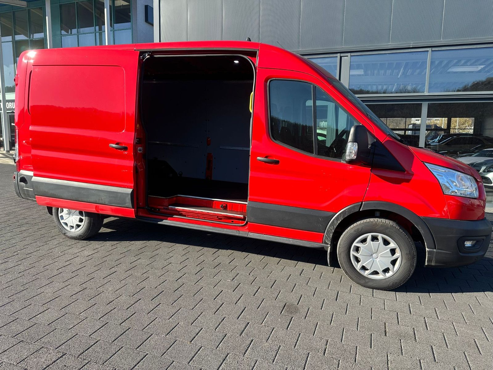 Fahrzeugabbildung Ford Transit 350 L3H2 *KLIMA*3 SITZE*KAMERA*PDC*TEMPO