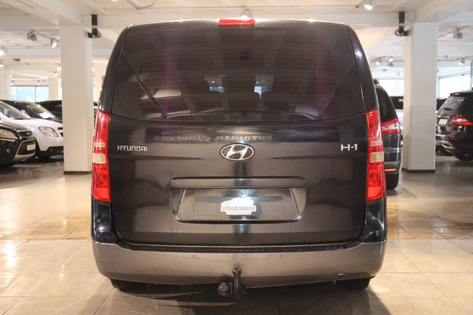 Hyundai H-1 Travel *8-Sitzer*Klima*PDC*AHK 2,3t