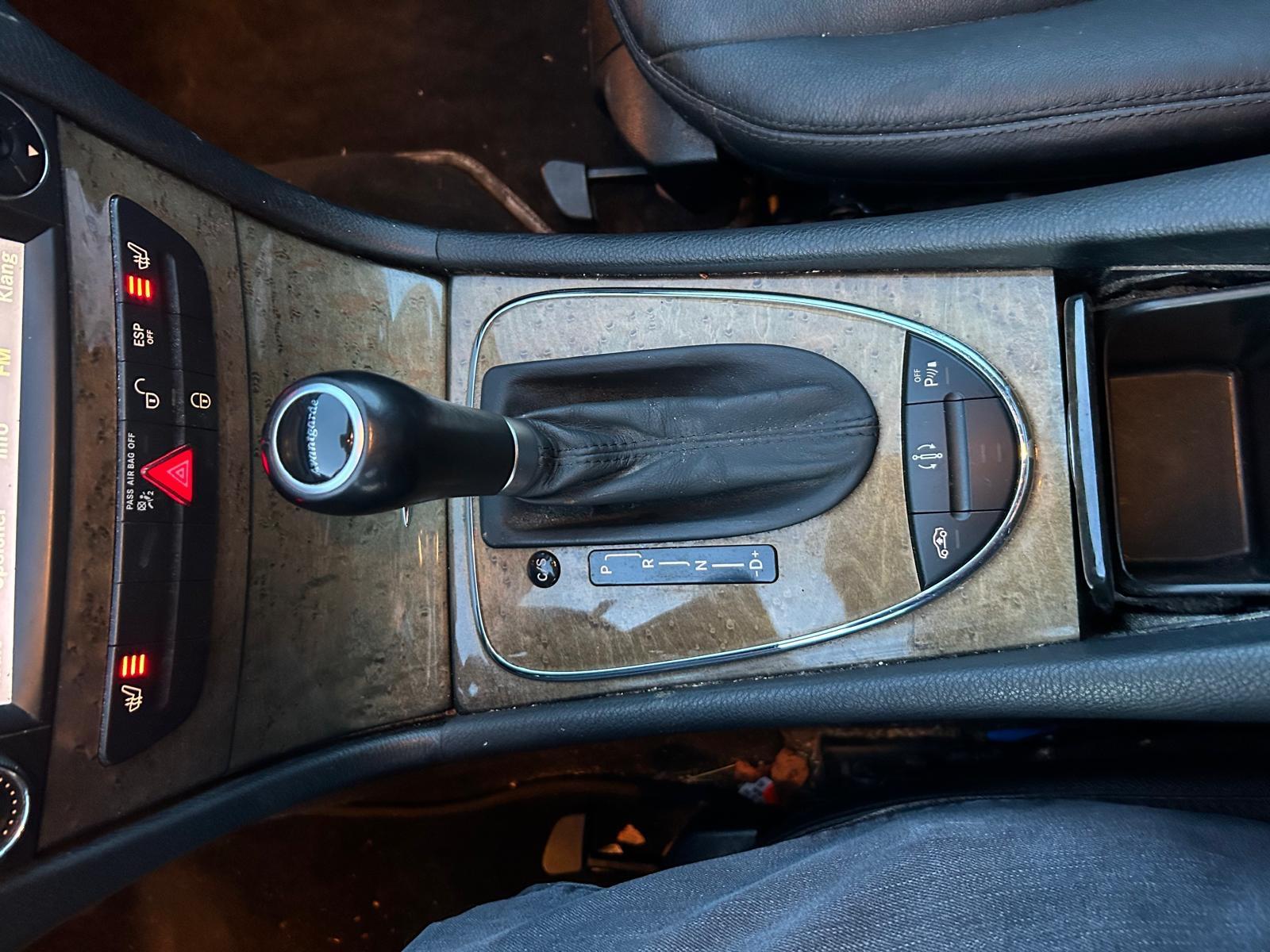 Mercedes-Benz E280 2009 — photo 10