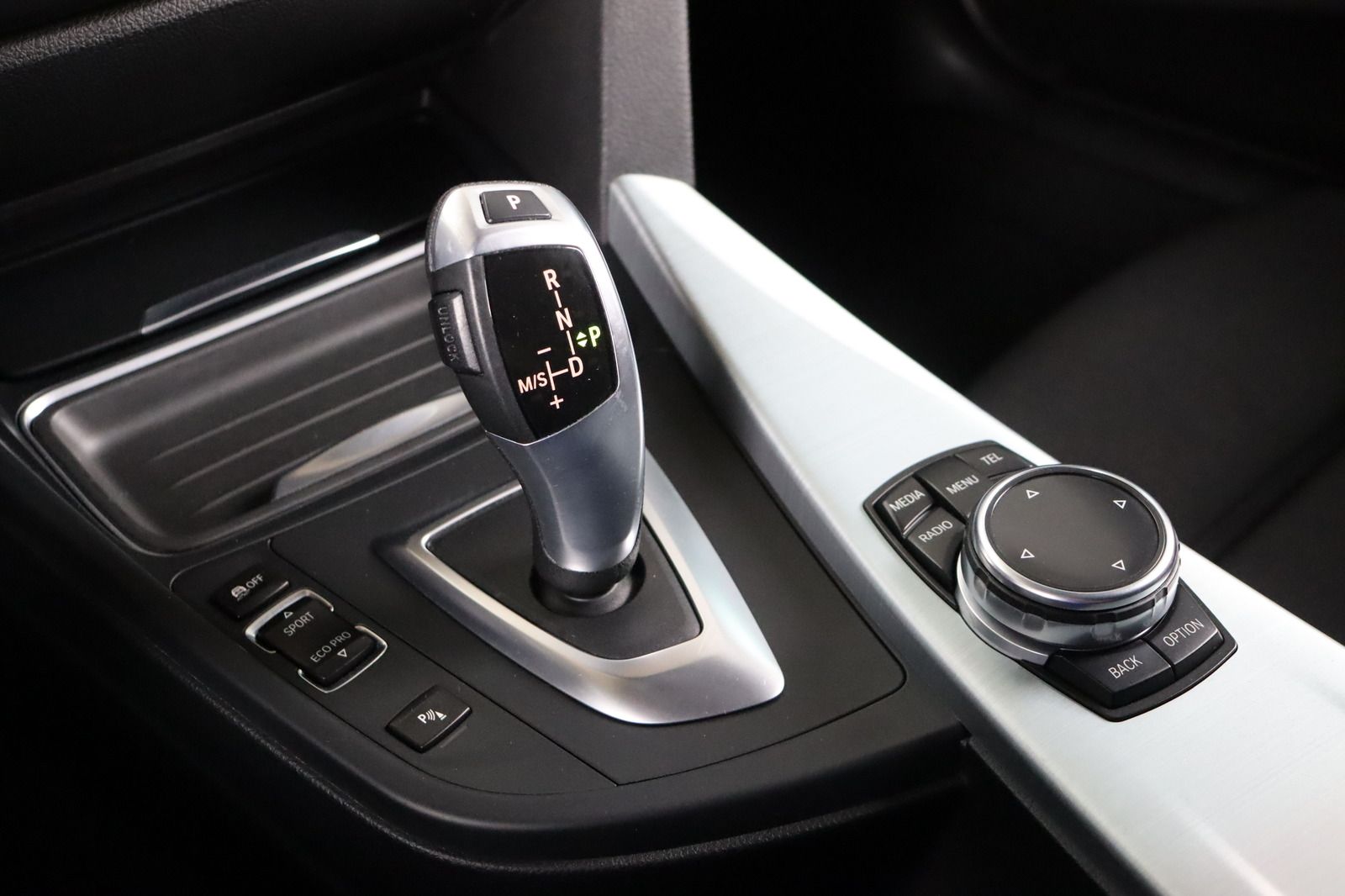 Fahrzeugabbildung BMW 330 d Touring  xDrive Sport Line
