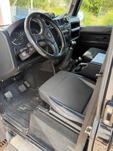 Land Rover Defender 110 Td4 Station Wagon Experience - Land Rover Defender: Experience