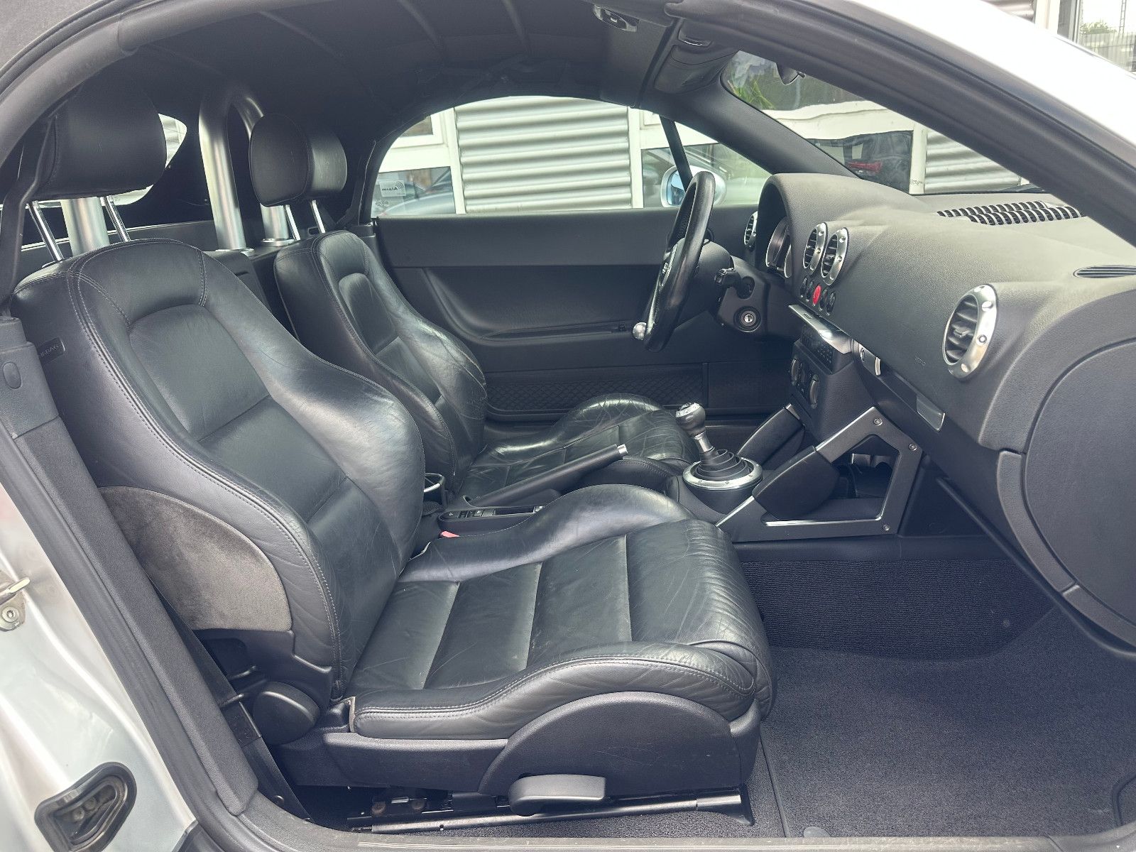 Fahrzeugabbildung Audi TT 1.8 T ROADSTER *SHZ+LEDER*