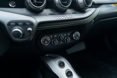Fahrzeugabbildung Ferrari F12 Berlinetta Giallo Modena *MwSt./Scheckheft*