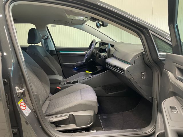 Golf VIII Variant Life 2.0 TDI DSG LED SHZ ACC R
