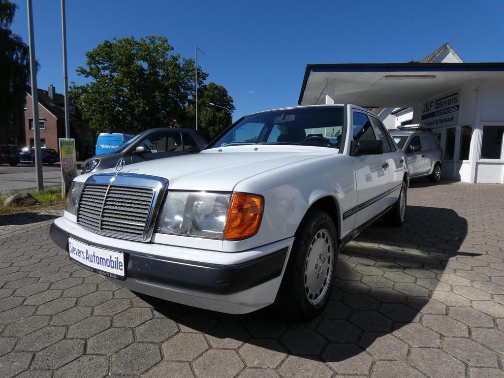 Mercedes-Benz E 260