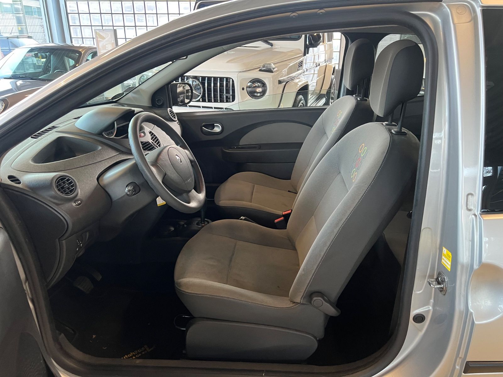 Fahrzeugabbildung Renault Twingo Authentique AUTOMATIK * 1.HAND *