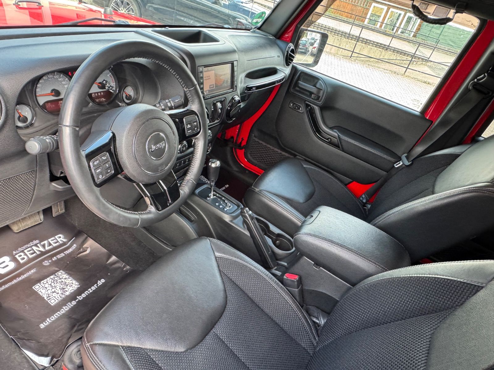 Fahrzeugabbildung Jeep Wrangler Unlimited Night Eagle/SOFT-Top/Daystar/